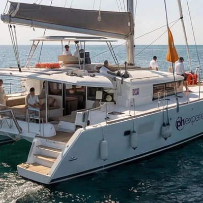 Luxury Sunset Cruise: 4-Hour Sailing Experience with Drinks and Snacks