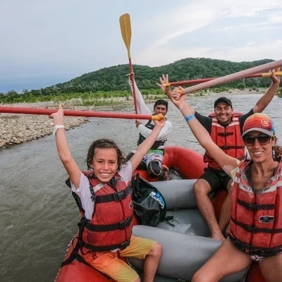 Huatulco Adventure: Snorkel and Rafting with Transportation