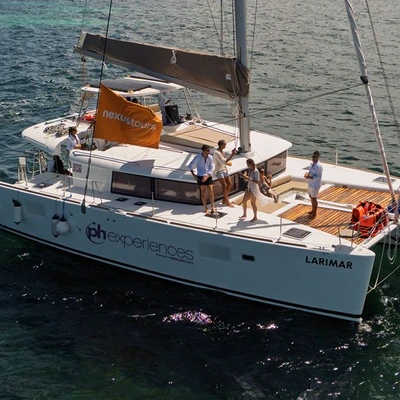 Luxury Sunset Cruise: 4-Hour Sailing Experience with Drinks and Snacks